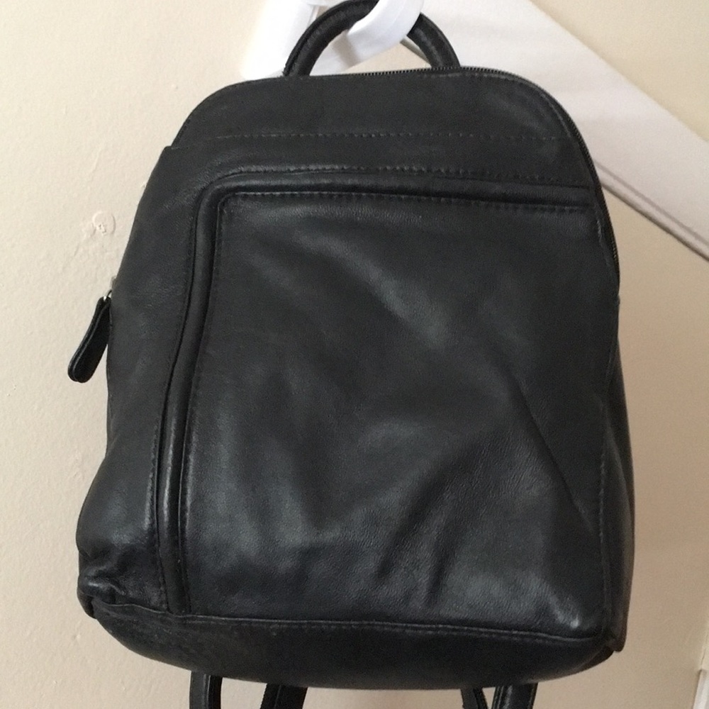Wilsons Leather black backpack
